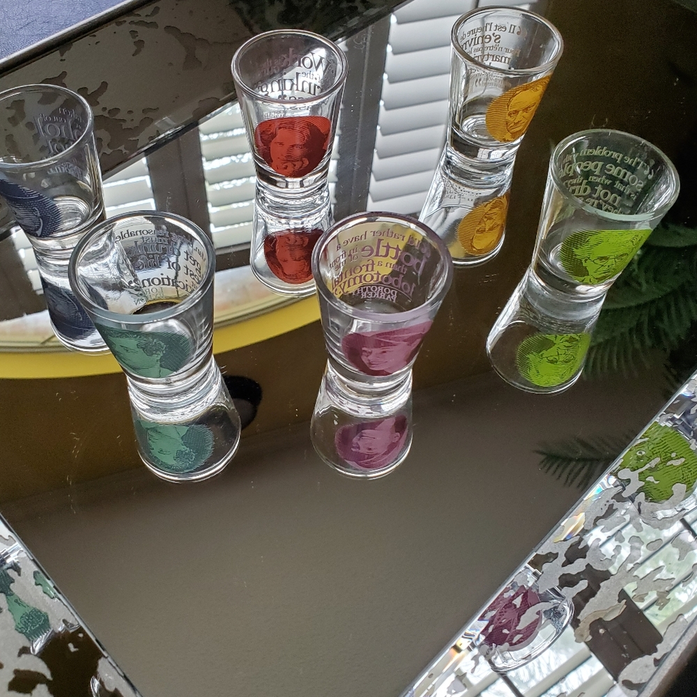 Set a 6 "Drink with the Greats" shot glasses